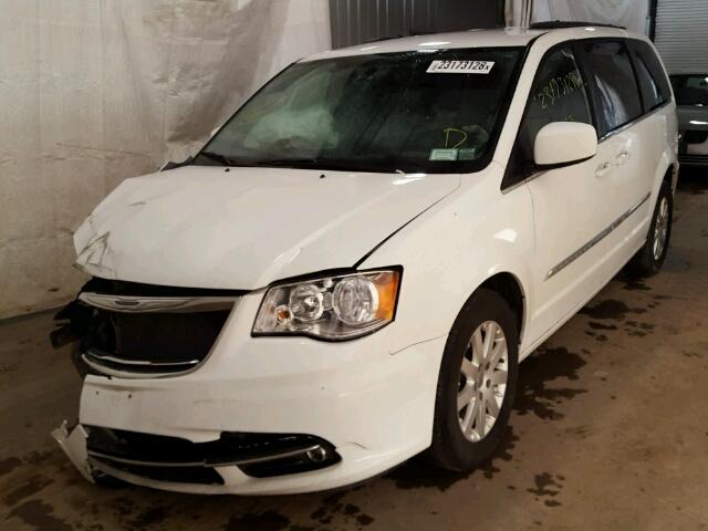 2C4RC1BG9FR739235 - 2015 CHRYSLER TOWN & COU WHITE photo 2