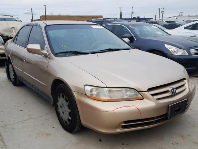 1HGCG564X1A113113 - 2001 HONDA ACCORD LX TAN photo 1