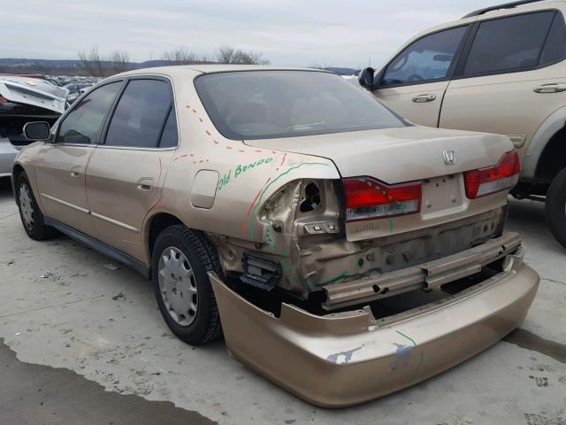 1HGCG564X1A113113 - 2001 HONDA ACCORD LX TAN photo 3