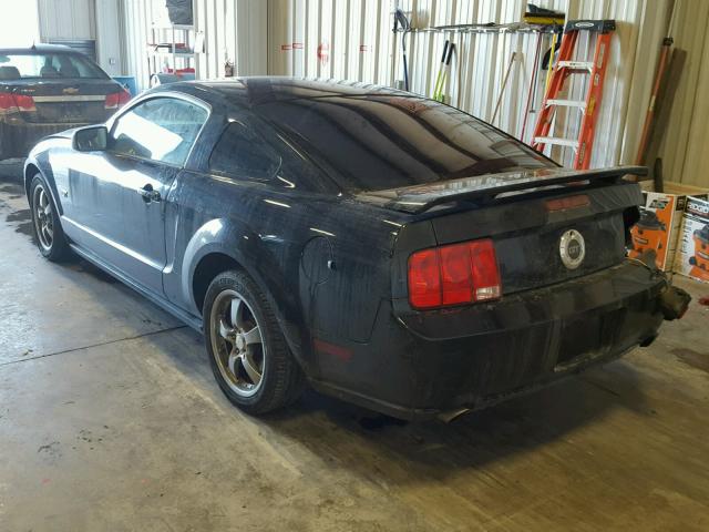 1ZVFT82H765230968 - 2006 FORD MUSTANG GT BLACK photo 3