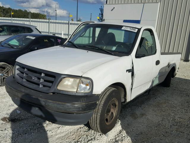 1FTZF1722YNA39805 - 2000 FORD F150 WHITE photo 2