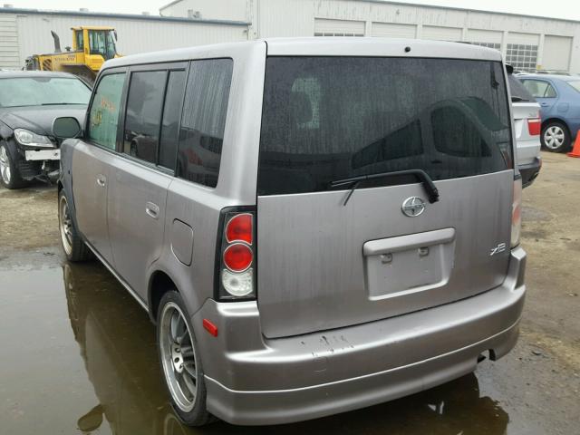 JTLKT324464039035 - 2006 TOYOTA SCION XB SILVER photo 3