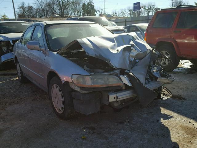 JHMCG56451C013132 - 2001 HONDA ACCORD LX SILVER photo 1