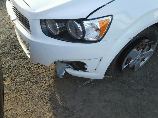 1G1JA6SH2E4132676 - 2014 CHEVROLET SONIC LS 白色 照片 9