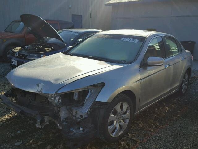 1HGCP3F80AA003954 - 2010 HONDA ACCORD EXL SILVER photo 2