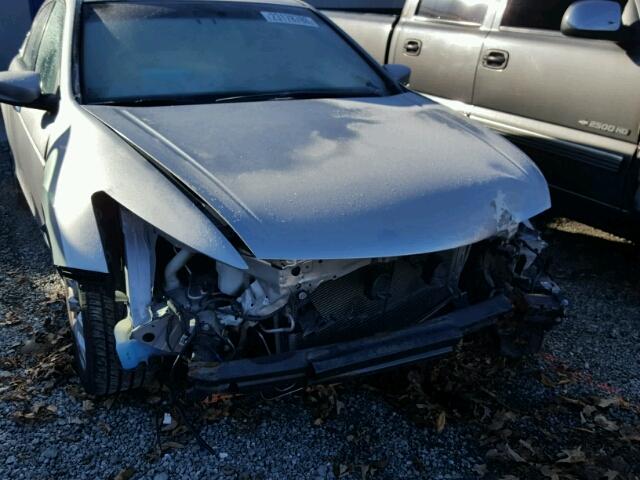 1HGCP3F80AA003954 - 2010 HONDA ACCORD EXL SILVER photo 9