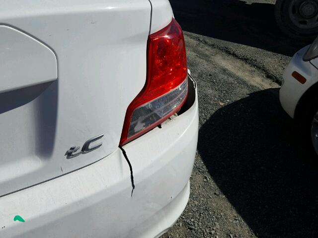 JTKJF5C74D3052950 - 2013 TOYOTA SCION TC 白色 照片 9