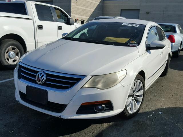 WVWMP7AN7AE566368 - 2010 VOLKSWAGEN CC SPORT WHITE photo 2