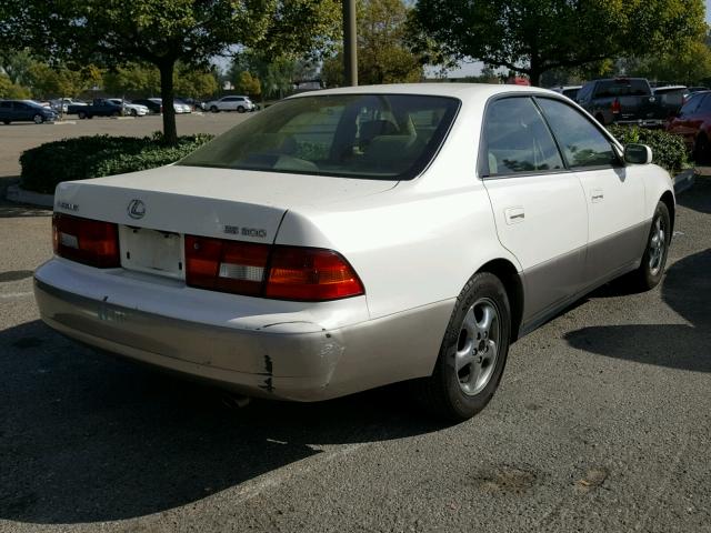 JT8BF22G9V0064783 - 1997 LEXUS ES 300 WHITE photo 4