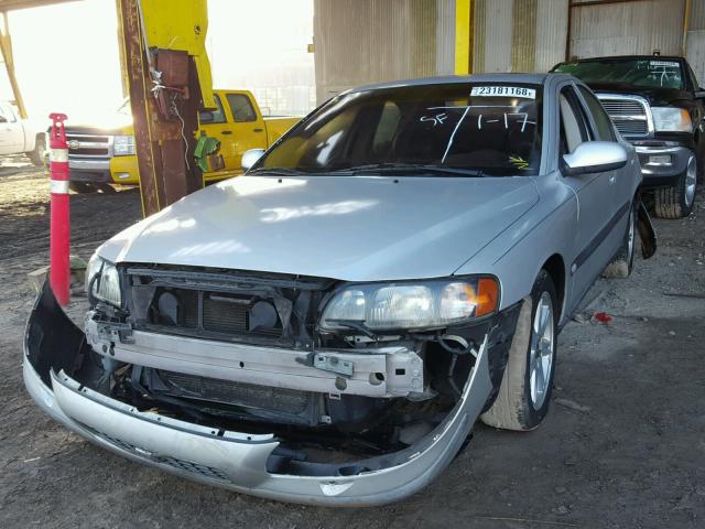 YV1RS58D722099357 - 2002 VOLVO S60 2.4T SILVER photo 2