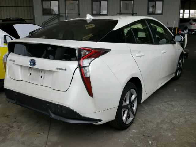 JTDKARFU3G3510016 - 2016 TOYOTA PRIUS WHITE photo 4