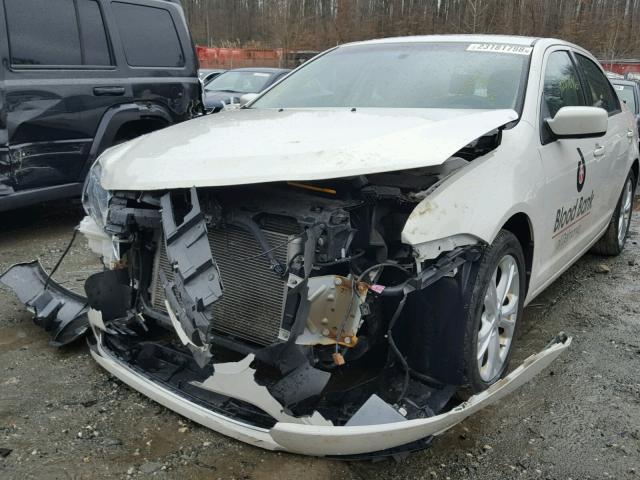 3FAHP0HA7CR325766 - 2012 FORD FUSION SE WHITE photo 9