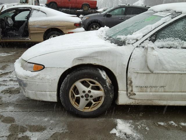 1G2WP52K21F235794 - 2001 PONTIAC GRAND PRIX WHITE photo 9