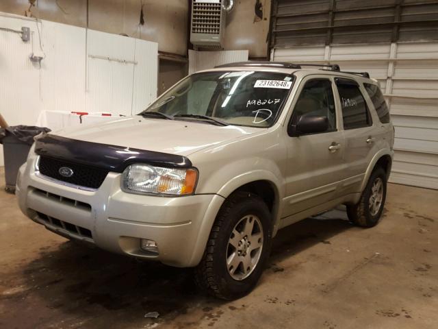 1FMCU94124KA98267 - 2004 FORD ESCAPE LIM GOLD photo 2