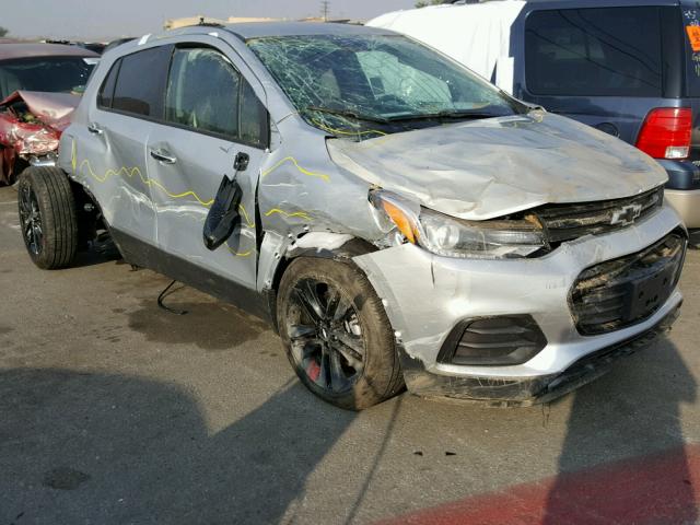 3GNCJLSB8JL162545 - 2018 CHEVROLET TRAX 1LT SILVER photo 1