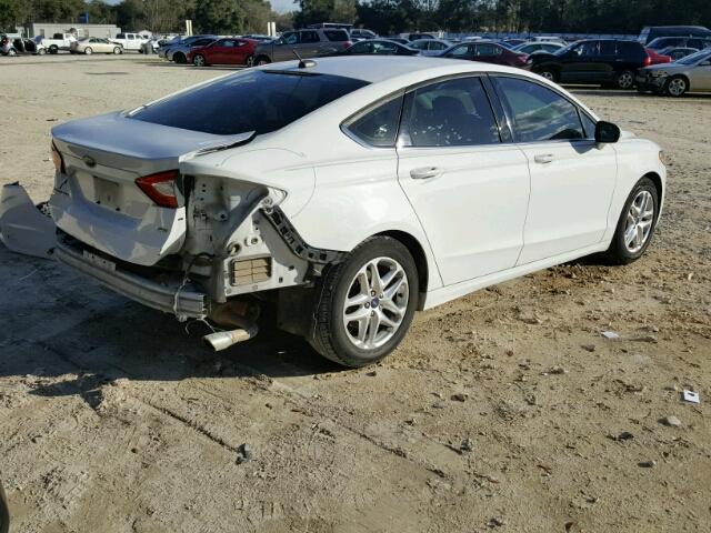 3FA6P0H75DR138300 - 2013 FORD FUSION SE WHITE photo 4