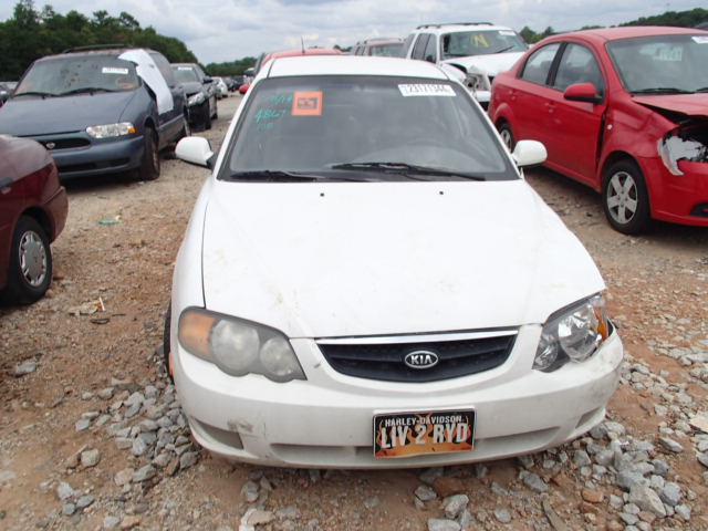 KNAFB161345144867 - 2004 KIA SPECTRA GS WHITE photo 10