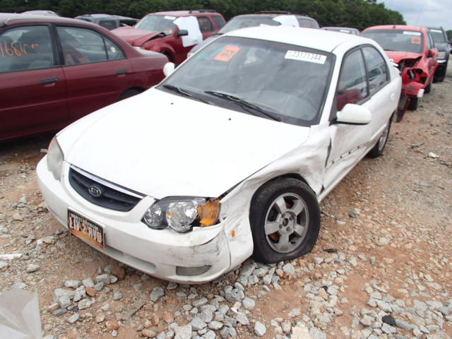 KNAFB161345144867 - 2004 KIA SPECTRA GS WHITE photo 2