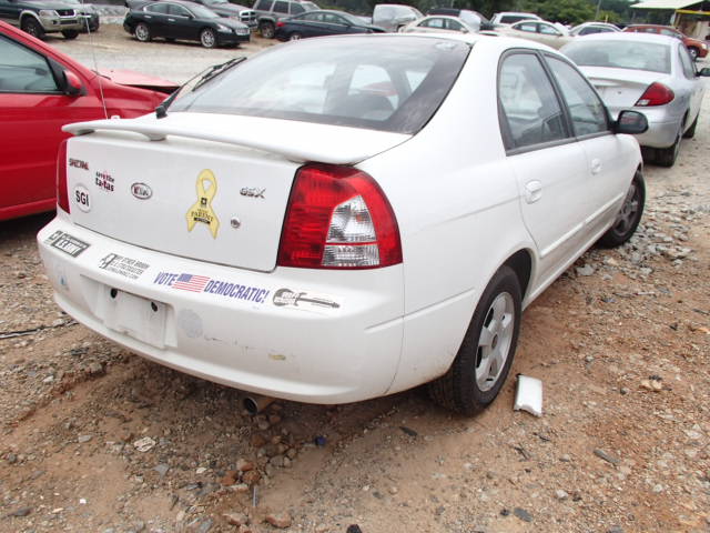 KNAFB161345144867 - 2004 KIA SPECTRA GS WHITE photo 4