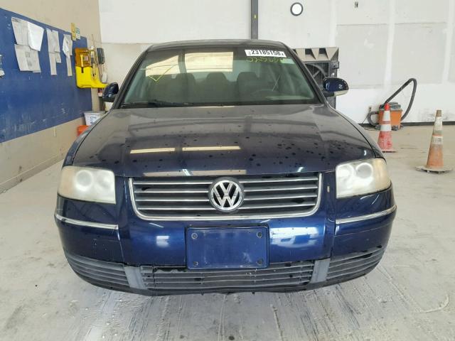 WVWME63B75P025656 - 2005 VOLKSWAGEN PASSAT GL BLUE photo 9