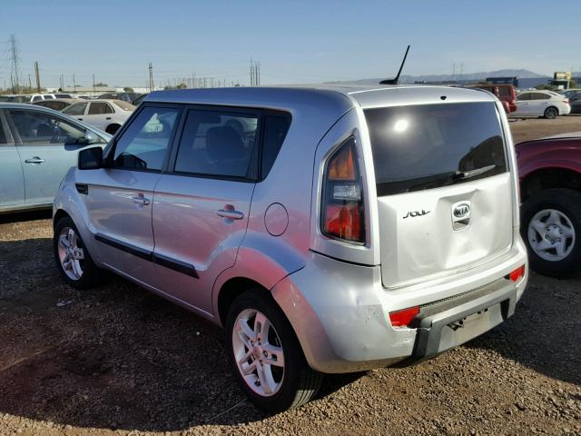 KNDJT2A26B7267029 - 2011 KIA SOUL + SILVER photo 3