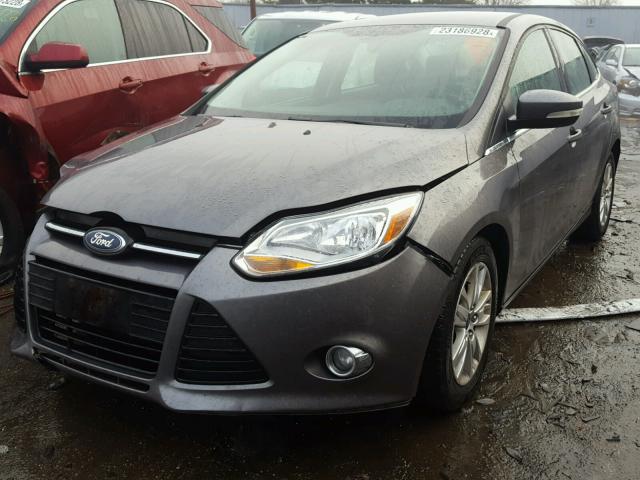 1FAHP3H25CL189937 - 2012 FORD FOCUS SEL GRAY photo 2