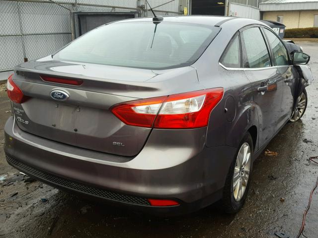 1FAHP3H25CL189937 - 2012 FORD FOCUS SEL GRAY photo 4