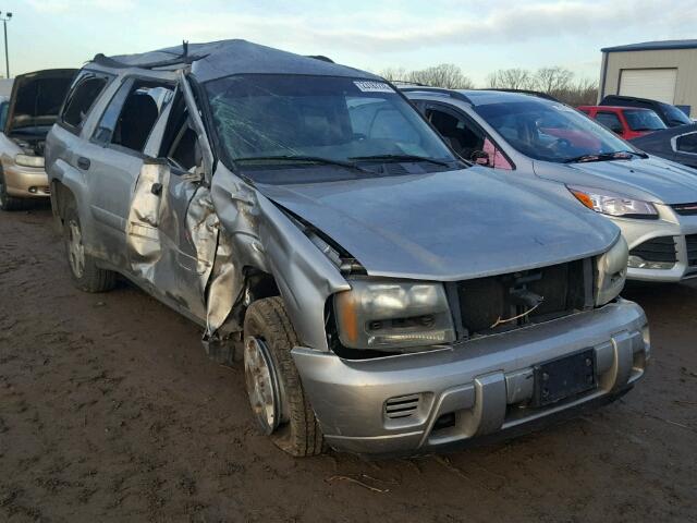 1GNDT13S722188011 - 2002 CHEVROLET TRAILBLAZE SILVER photo 1