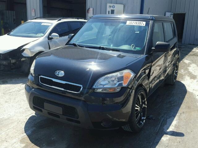 KNDJT2A13A7030648 - 2010 KIA SOUL BLACK photo 2