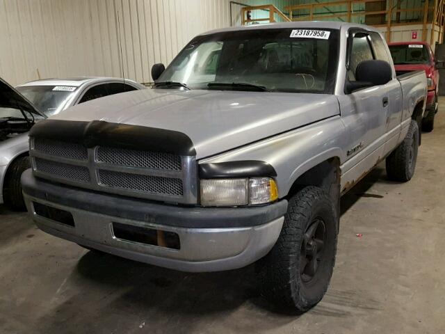 1B7HF13ZX1J272293 - 2001 DODGE RAM 1500 SILVER photo 2