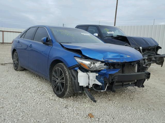 4T1BF1FK7GU566533 - 2016 TOYOTA CAMRY LE BLUE photo 1