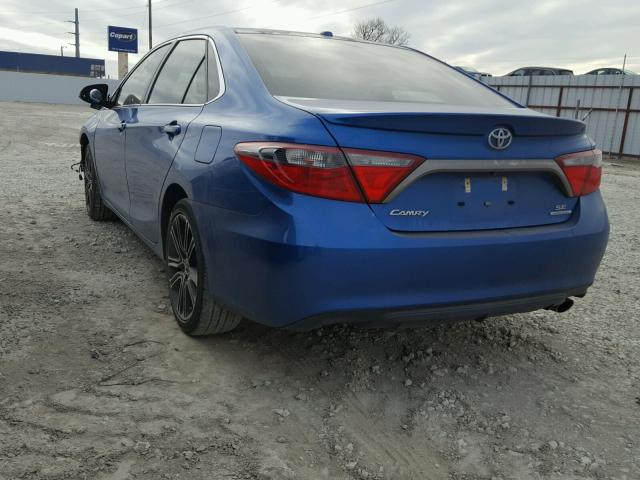 4T1BF1FK7GU566533 - 2016 TOYOTA CAMRY LE BLUE photo 3