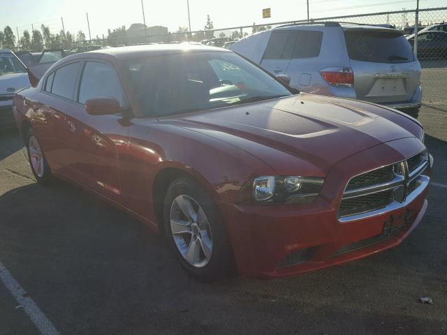 2C3CDXBG3DH582878 - 2013 DODGE CHARGER SE RED photo 1
