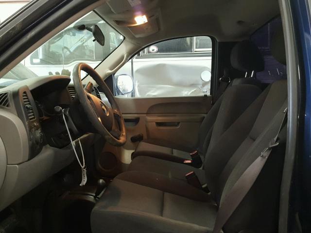 1GCNKPEAXBZ331581 - 2011 CHEVROLET SILVERADO BLUE photo 5