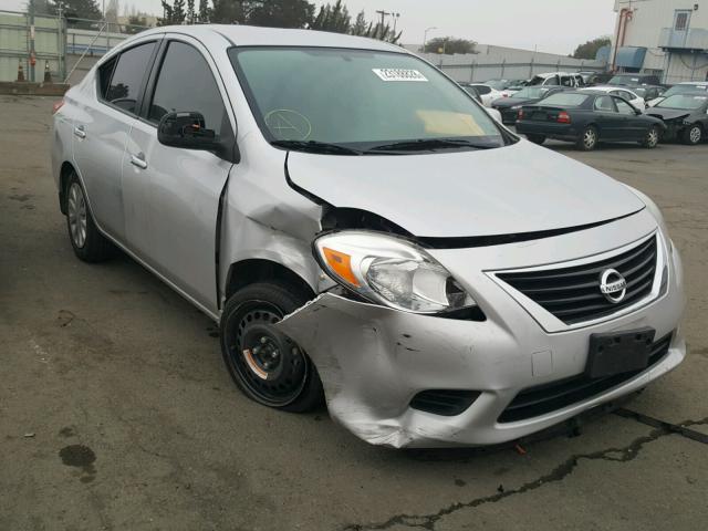 3N1CN7AP4CL945403 - 2012 NISSAN VERSA S SILVER photo 1