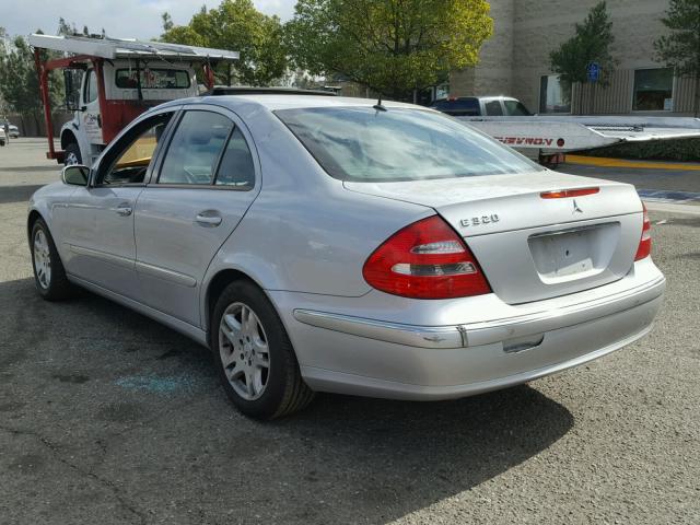 WDBUF65J64X114830 - 2004 MERCEDES-BENZ E 320 SILVER photo 3