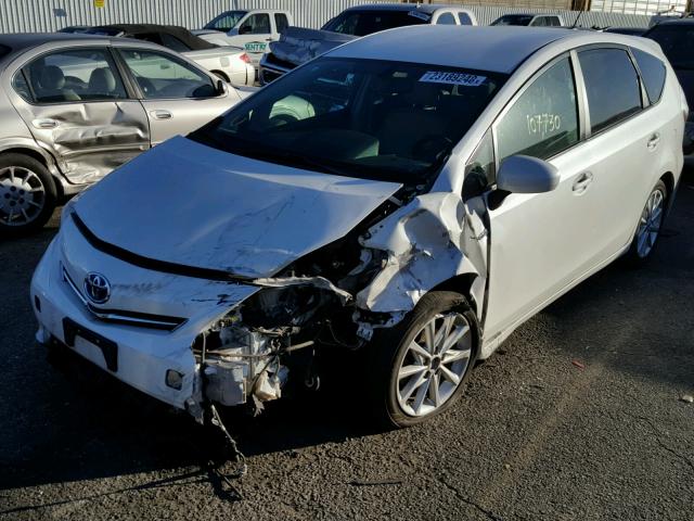 JTDZN3EU9D3226418 - 2013 TOYOTA PRIUS V WHITE photo 2