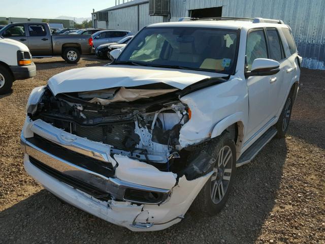 JTEZU5JR4G5144827 - 2016 TOYOTA 4RUNNER SR WHITE photo 2