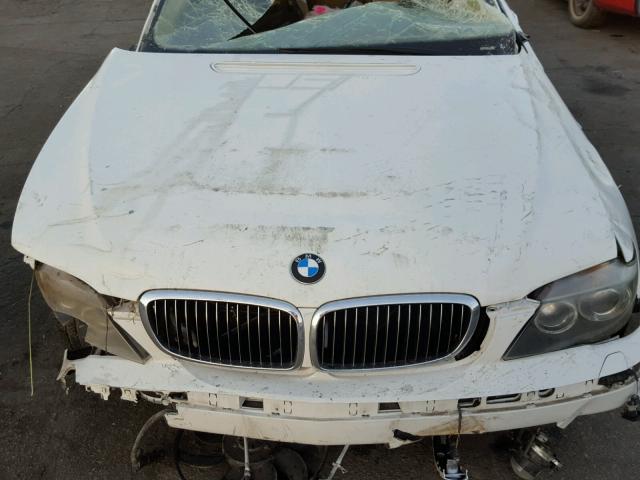 WBAHN83517DT71615 - 2007 BMW 750 WHITE photo 7