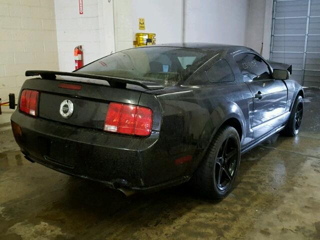 1ZVHT82H485150684 - 2008 FORD MUSTANG GT BLACK photo 4