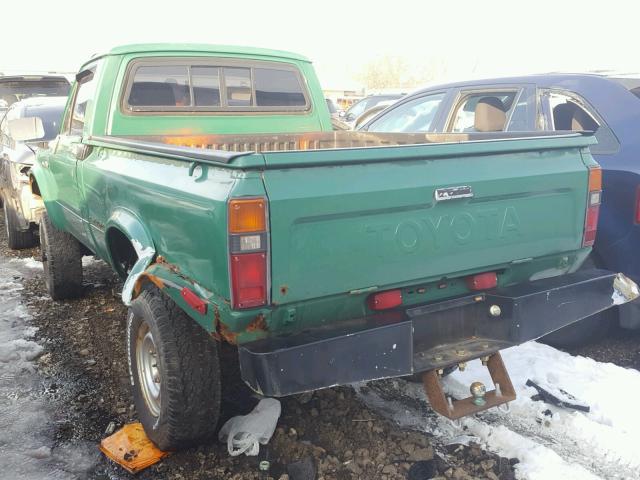 JT4RN38S2C0049768 - 1982 TOYOTA PICKUP RN3 GREEN photo 3