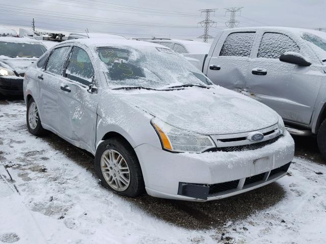 1FAHP3FN2AW222627 - 2010 FORD FOCUS SE SILVER photo 1