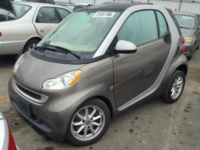 WMEEJ31X49K237190 - 2009 SMART FORTWO PUR GRAY photo 2