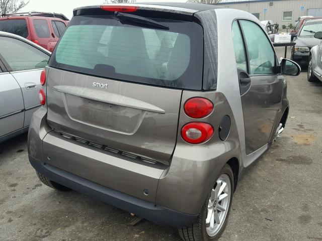 WMEEJ31X49K237190 - 2009 SMART FORTWO PUR GRAY photo 4