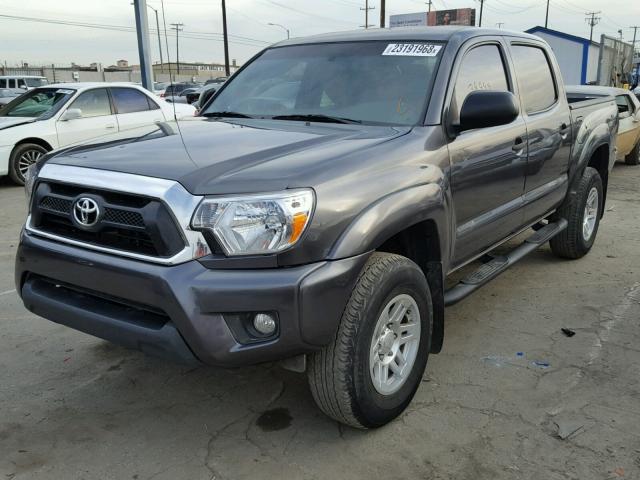 5TFJU4GN0FX081972 - 2015 TOYOTA TACOMA DOU CHARCOAL photo 2