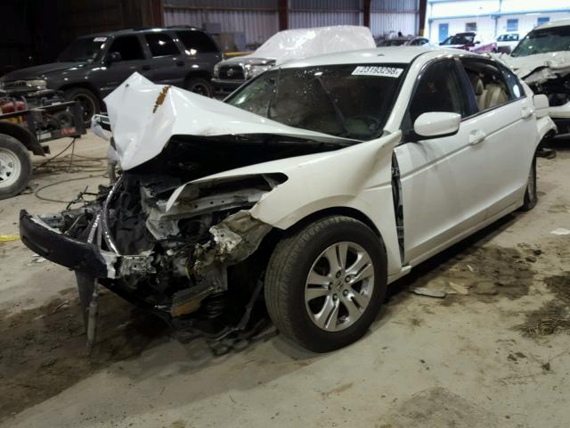 1HGCP26439A027393 - 2009 HONDA ACCORD LXP WHITE photo 2