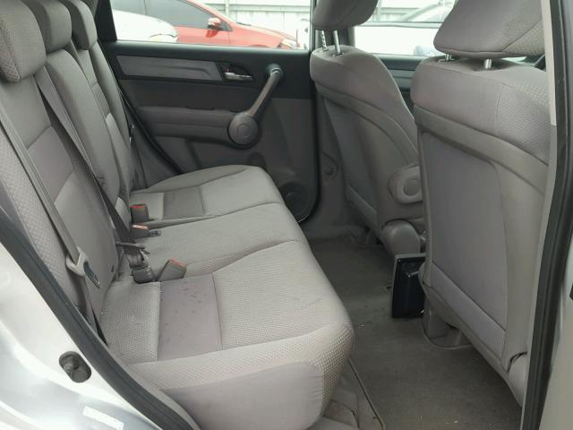 5J6RE48359L068847 - 2009 HONDA CR-V LX SILVER photo 6