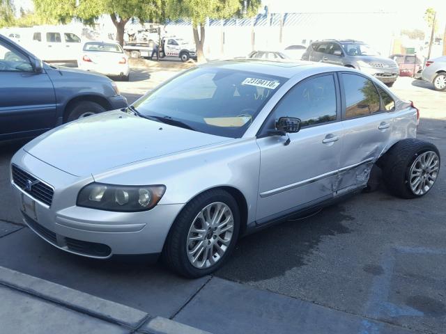 YV1MS682142021643 - 2004 VOLVO S40 T5 SILVER photo 2