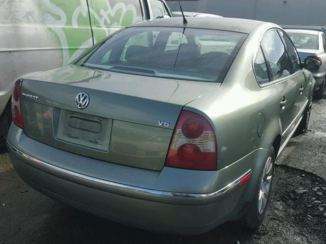 WVWPH63B82P035693 - 2002 VOLKSWAGEN PASSAT GLS GREEN photo 4