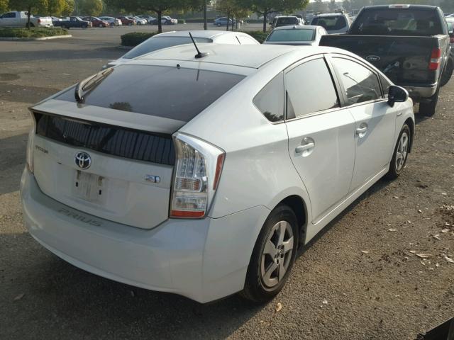 JTDKN3DUXB0296009 - 2011 TOYOTA PRIUS WHITE photo 4